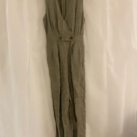 Madewell Linen Jumpsuit in Green - Picture 2 of 4